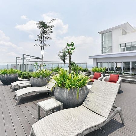 Suasana Private Suites By Subhome Johor Bahru Buitenkant foto